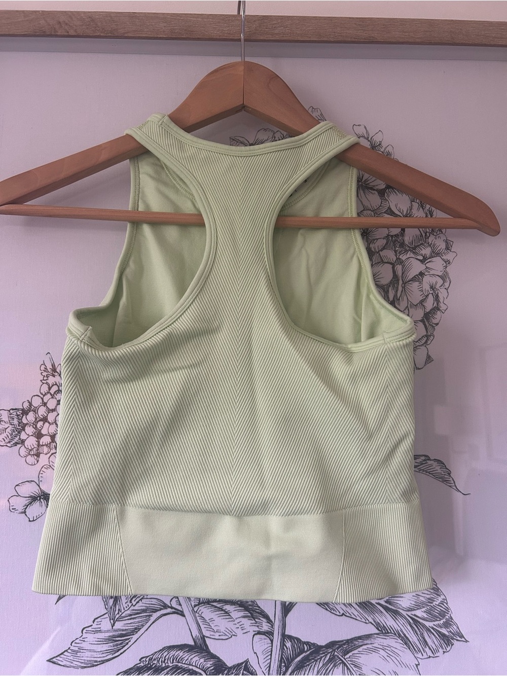 Abercrombie & Fitch (YPB) Pale Lime Ribbed Tank - Picture 2 of 3